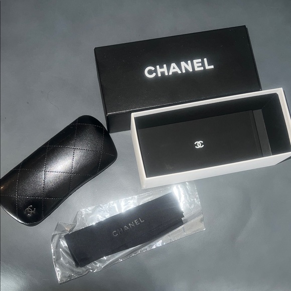 CHANEL Vintage Black Quilted Eyewear Case - Picture 1 of 7